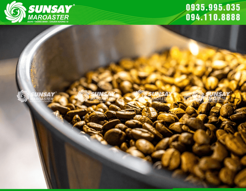 Cà phê được rang với công nghệ mới giúp hạt chín đều, thơm