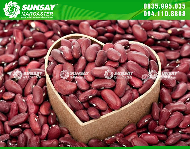 Đậu đỏ rang bằng SUNSAY MAROASTER đạt độ chín đồng đều, màu đẹp, mùi thơm dịu đặc trưng