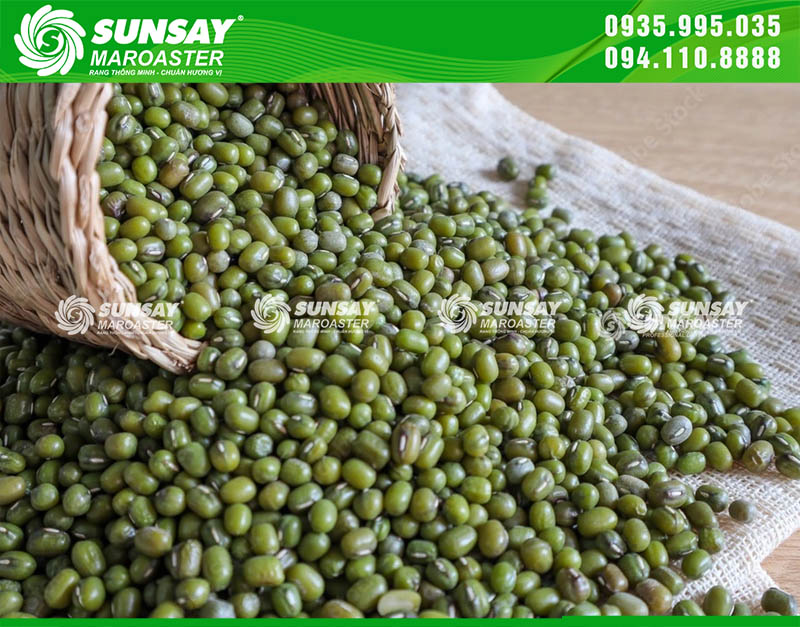 Đậu xanh được rang bằng SUNSAY MAROASTER giữ trọn mùi thơm tự nhiên, hạt khô đều và giòn nhẹ