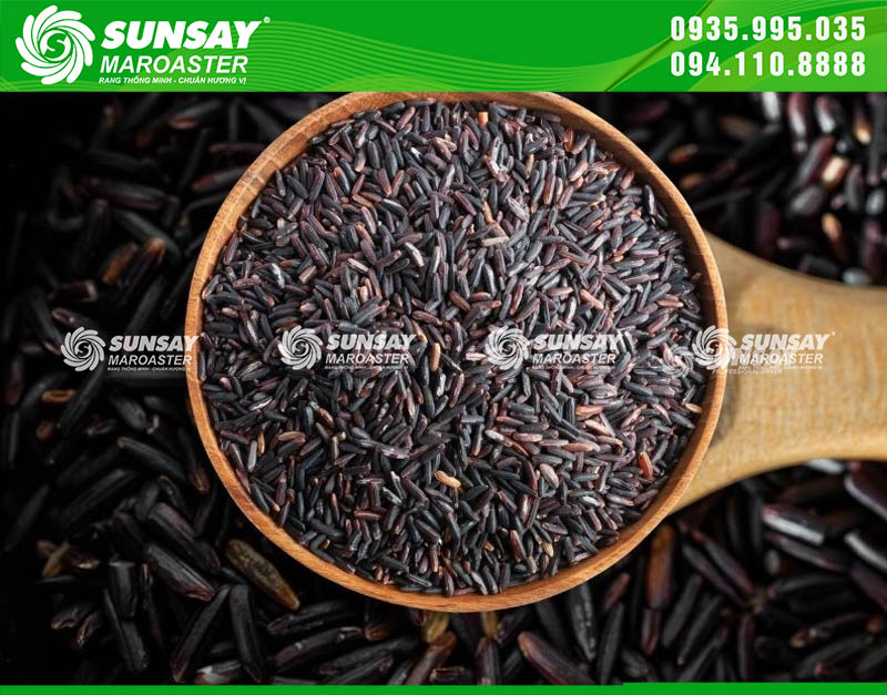 Gạo lứt sau khi được rang bằng máy rang SUNSAY MAROASTER đạt màu sắc đồng đều, hương thơm bùi tự nhiên, không ám khét và giữ trọn giá trị dinh dưỡng