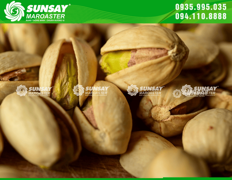 Hạt dẻ cười rang với máy rang SUNSAY MAROASTER chín đều, thơm và chuẩn vị